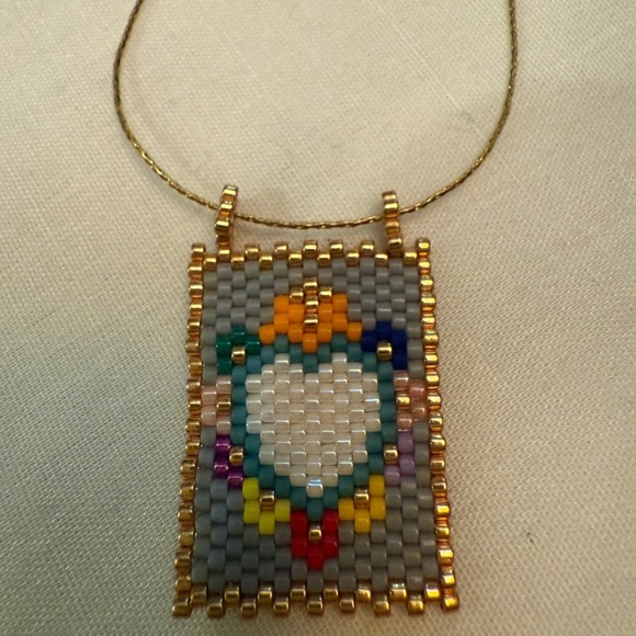 Jewelry - Beaded Pendant Necklace Chain length
adjustable 16-18